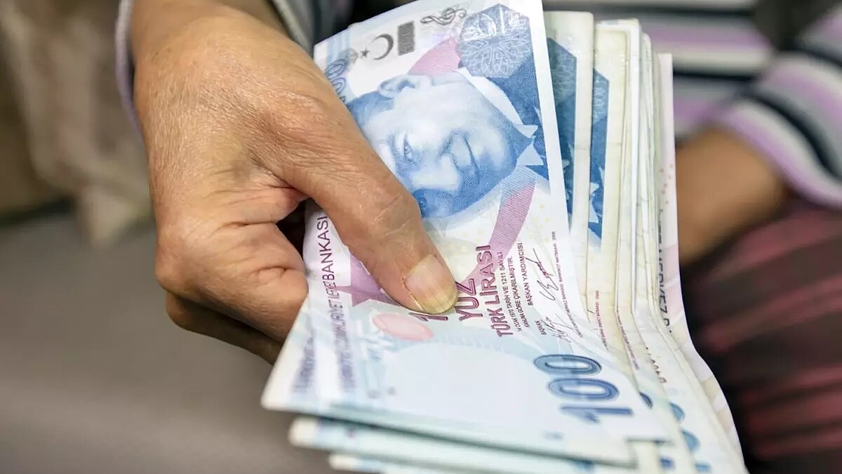 Emeklilere 4 Bin Lira Bayram İkramiyesi TBMM'den Onay Çıktı