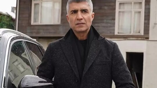 Özcan Deniz abisine ateş püskürdü: Aileyi darmaduman ettin!