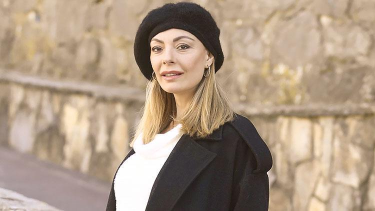 Özge Özder: Luna'nın yeni oyununda annelik rolüne odaklanıyor