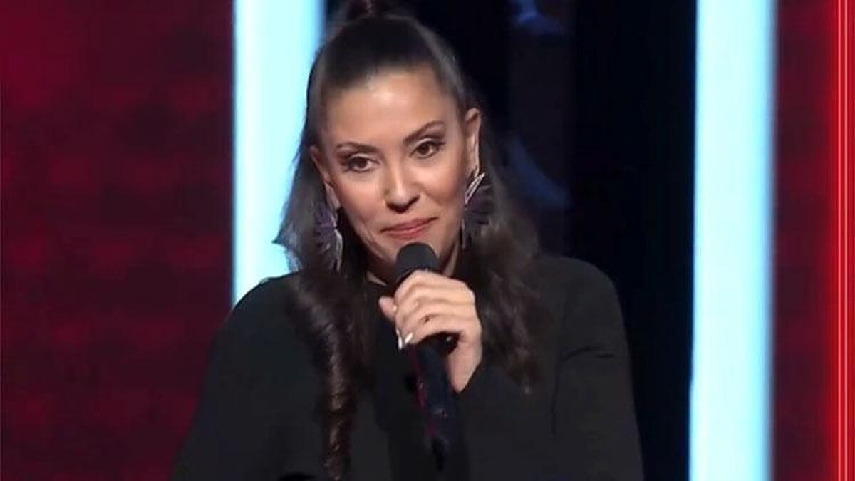Ünlü oyuncunun kızı O Ses Türkiye'ye katıldı, annesine duygusal destek!