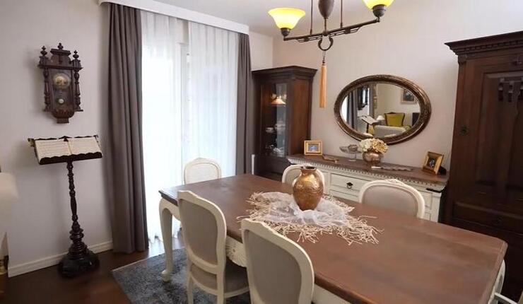 Melihat Gülses'in Kadıköy'deki Evinden İçeri Girdik!