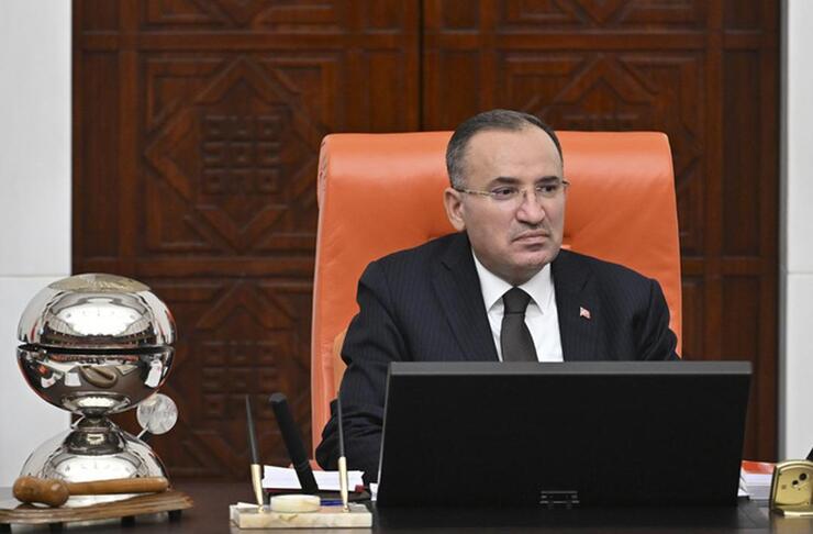 Meclis’te gergin anlar! AK Partili vekil İYİ Parti’nin önergesine fıkra ile yanıt verdi