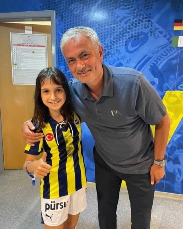 Aziz Yıldırım'ın kızı Yaz Yıldırım'dan Ogeday Girişken buluşması