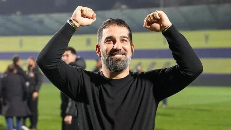 Arda Turan'a FIFA'dan kötü haber! Eyüpspor'a 6 dönem transfer yasağı verildi.