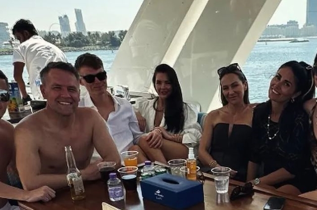 Ünlü televizyon yıldızı, milyarder işadamının oğluyla Dubai'de aşk yaşadığını açıkladı
