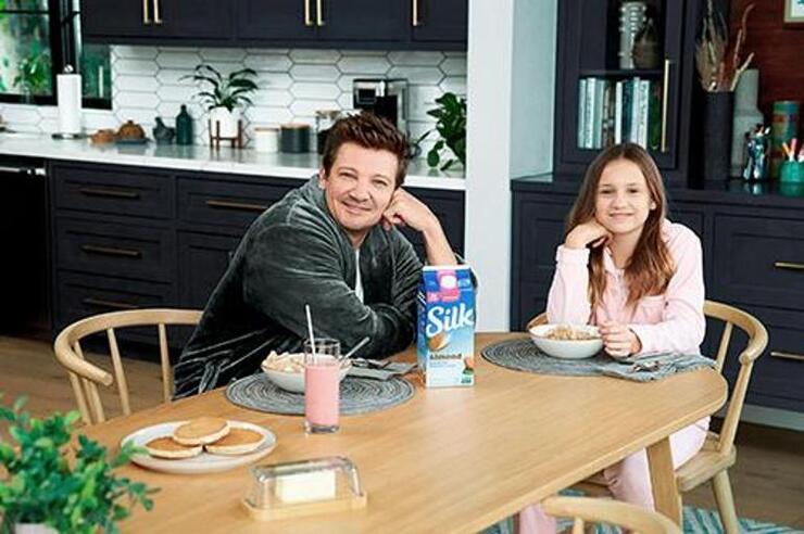 Jeremy Renner'ın ölümden dönüş hikayesi: Bütün kemiklerimin çatırdadığını duydum...