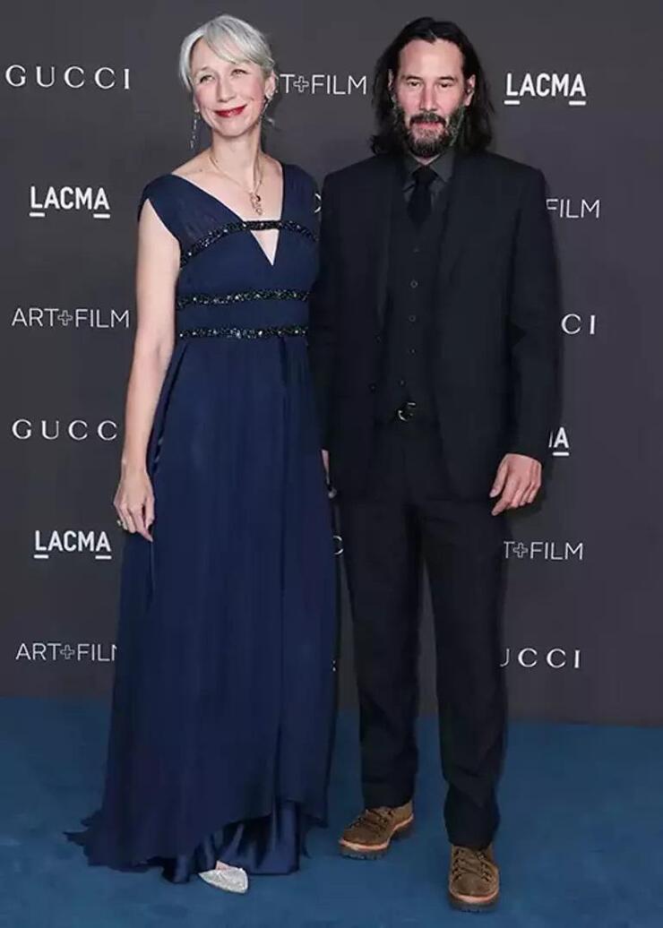 Keanu Reeves ve sevgilisi Alexandra Grant Londra'da el ele!