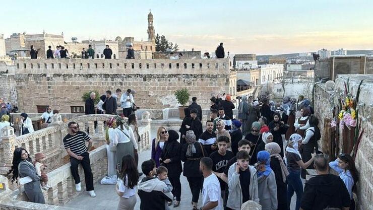 Alboralar’ın meşhur konağına turist akını!