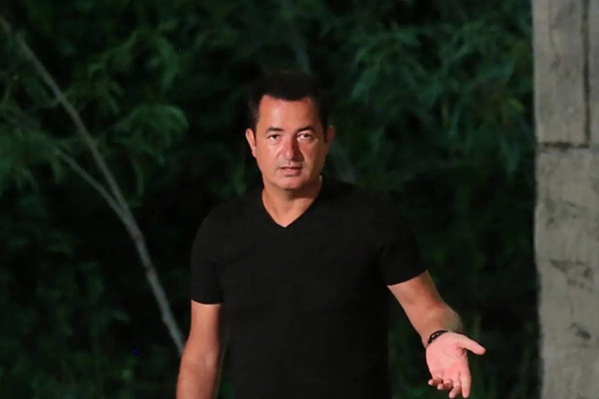 Survivor All Star'da Hikmet Tuğsuz'un Batuhan Karacakaya'ya kum...