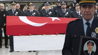 Arka Sokaklar'da duygusal veda! 19 sezonluk hikaye gözyaşlarıyla sona erdi