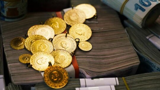 Altın fiyatlarındaki yükseliş devam ediyor. Ons altın 3494 dolara yükselerek...