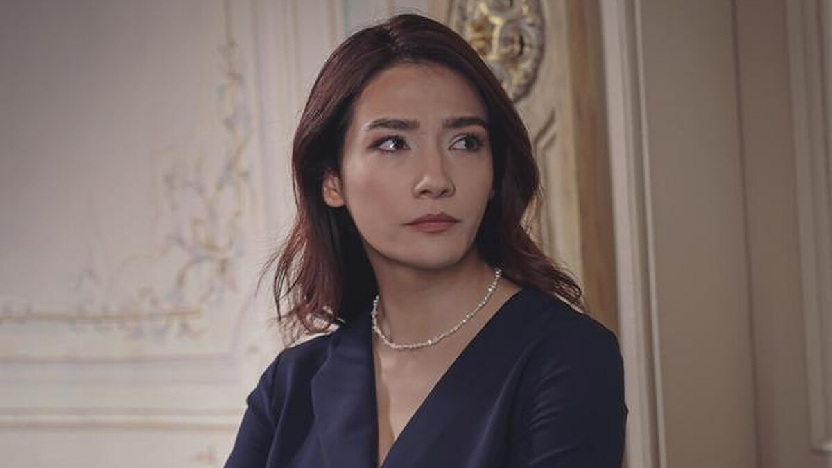 Aybüke Pusat'ın Chaplin Oyunu İptal Edildi!