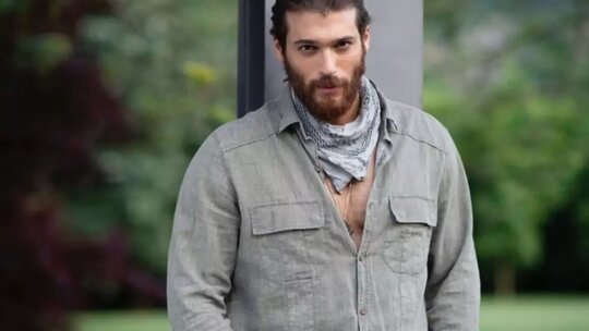 Can Yaman'ın İtalya tercihi sosyal medyayı salladı!