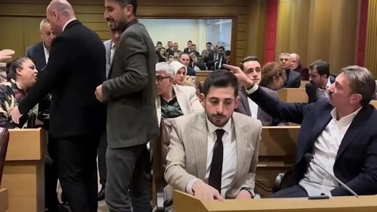 CHP'li kadın meclis üyesine hakaret eden belediye başkanına koruma kararı!