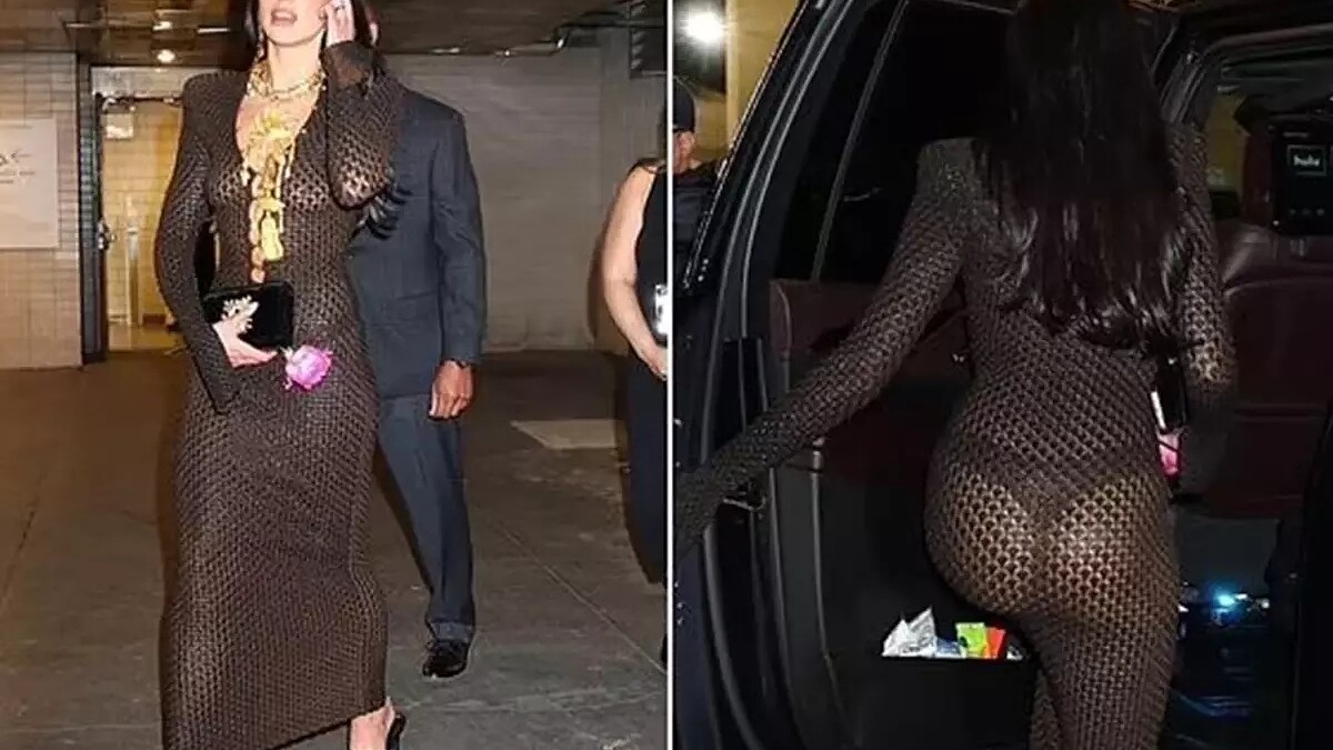 Dua Lipa, Chaplin Galası'nda şeffaf elbisesiyle olay oldu