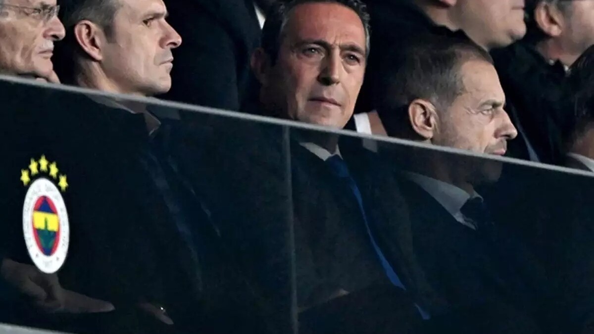 Fenerbahçe taraftarından Ali Koç'a istifa çağrısı!