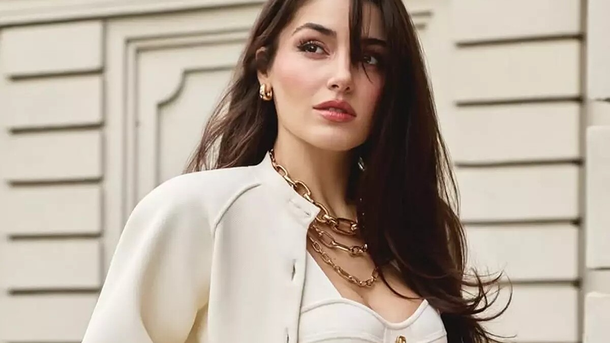 Hande Erçel Maldivler'de yalnız mı? Tatilde sevgilisi yok mu?