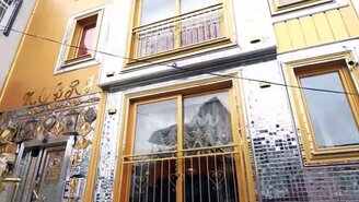 Kobra Murat, Balat'taki 5 Katlı Konakta Modacı Evrim Akın'ı Ağırladı