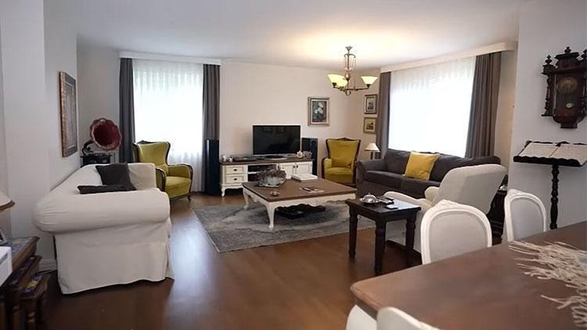 Melihat Gülses'in Kadıköy'deki Evinden İçeri Girdik!