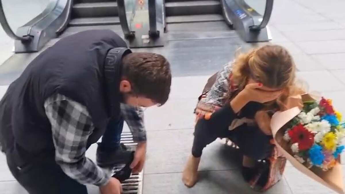 Nadide Sultan yürüyen merdivende kaza geçirdi!