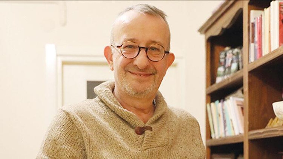 Özcan Deniz'in durumu stabil, beyin kanamasının vücuda verdiği hasarlar tedavi ediliyor