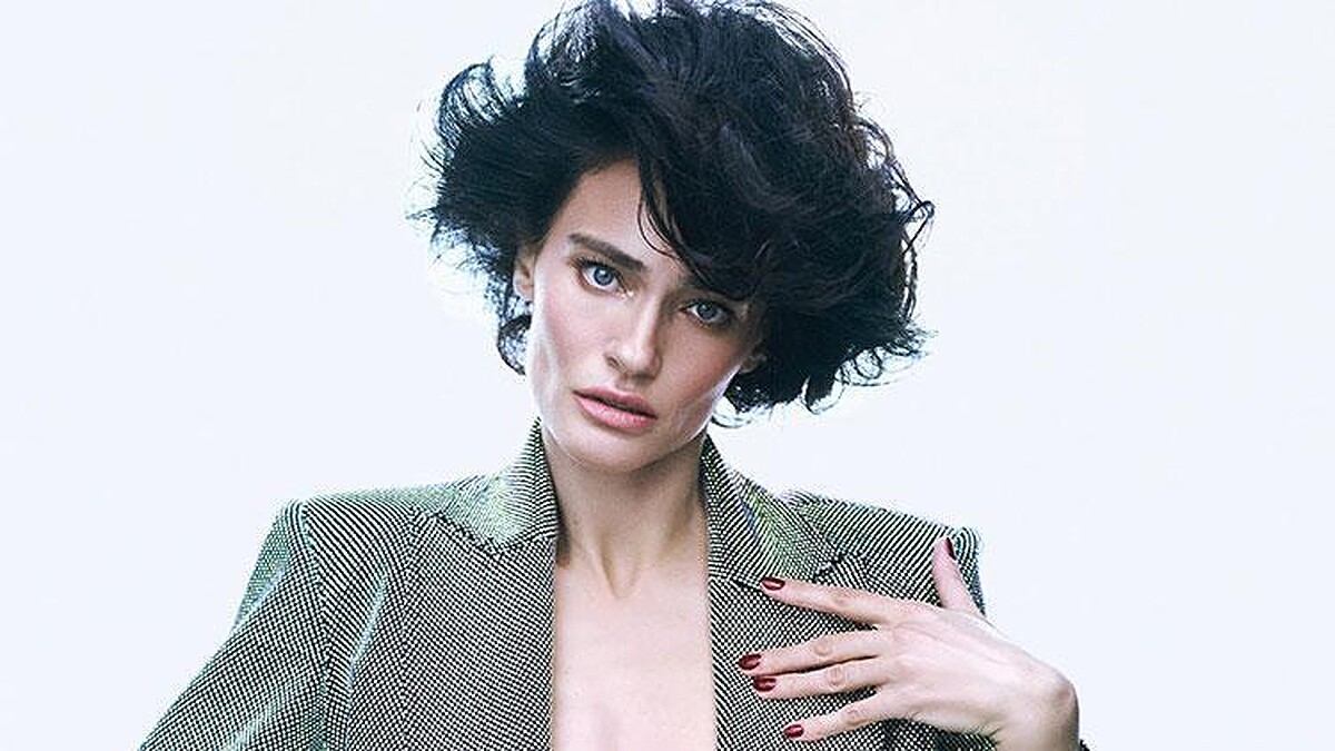 Saadet Işıl Aksoy: Egomu geri plana attım, mesleğimdeki değişimi anlattı