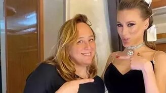 Serenay Sarıkaya'nın Ayşe Barım tepkisi gündemde! Hastaneye kaldırılma iddialarıyla sosyal medyada tartışma başladı.