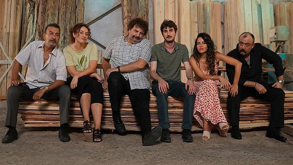 "Sıcak Büfe: Komedi Dolu Kardeş Maceraları Sinemalarda!"