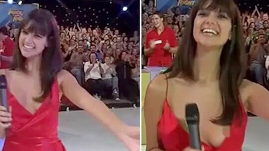 Sunucunun dekolteli elbisesi canlı yayında açılınca şaşkına döndü!