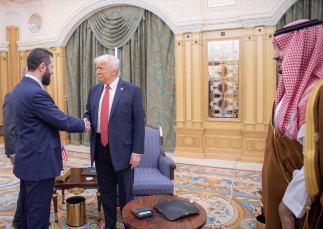 Trump, Şara'dan terör gruplarını sınır dışı etmesini istedi