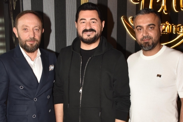 Serkan Kaya İzmir'de unutulmaz bir gece yaşattı: İstanbul'u bırakıp çiftlik hayatına geçti