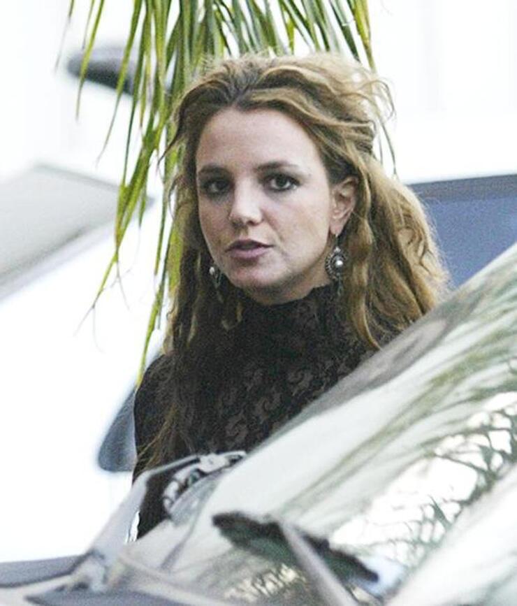 Britney Spears'un çöküşü: Dört aydır evinden çıkmıyor ve aklını kaçırmak üzereymiş!