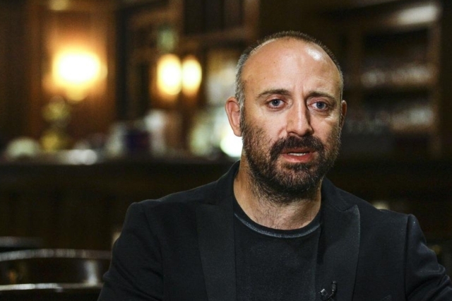 Halit Ergenç ve Rıza Kocaoğlu'nun aylık geliri mahkemede ortaya çıktı