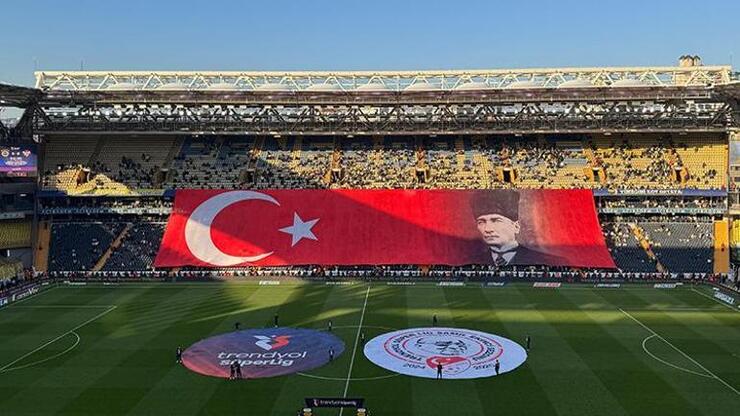 Fenerbahçe tribünlerinde istifa çağrıları! En Nesyri'den olay hareket...