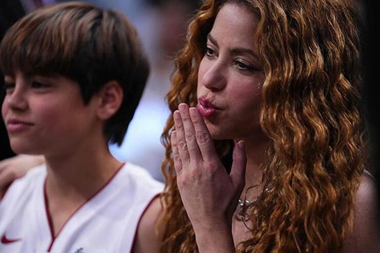Shakira'nın genç sevgilisi tarafından terk edilmesiyle yıkılan yuvası, yeni bir ilişki için yeterli olmadı!