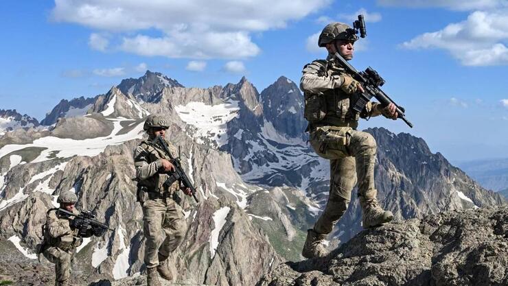 PKK'nın silah bırakma kararı sonrası Kandil Dağı ve Irak'taki kamplar boşaltılacak!