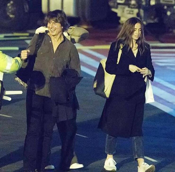 Tom Cruise'un helikopter sürprizi: Ana de Armas ile aşkı resmen doğrulandı