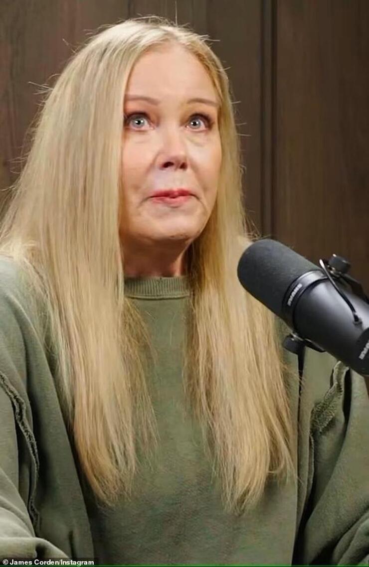 Ünlü oyuncu Christina Applegate'den acı itiraf: MS hastalığıyla zorlu mücadele!