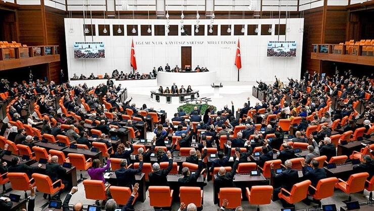 AK Parti Meclis'e sundu! Diyanet İşleri Başkanlığı ve diğer kurumlara ilişkin düzenlemeler geliyor