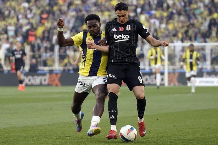 Ali Koç, Fenerbahçe Başkanı olarak istifa çağrılarına yanıt verdi: "Eğer ben taraftar olsaydım..."