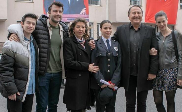 Kanal D'deki Cesur Annelerin Mücadelesi Ekranda Etkileyici Bir İz Bırakıyor
