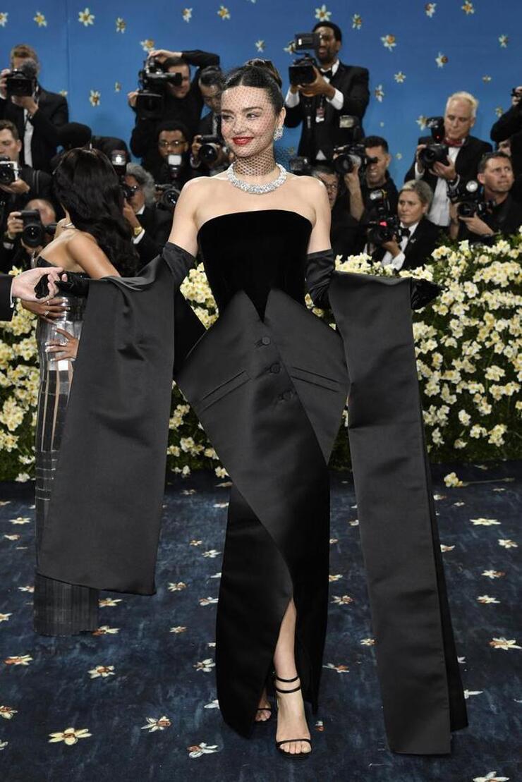 Miranda Kerr, Met Gala'da ailesine odaklandı!