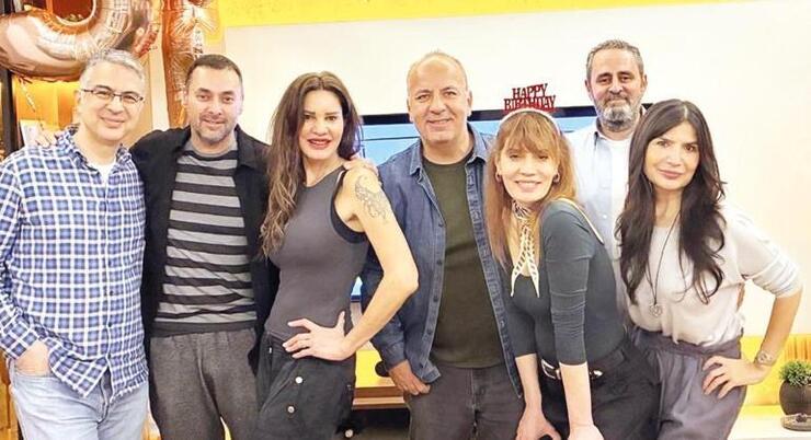 Derya Şensoy'un alışveriş sırasında gazetecilerle karşılaşması ve magazin dünyasında konuşulan diğer gelişmeler