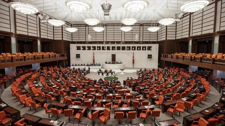 AK Parti Meclis'e sundu! Diyanet İşleri Başkanlığı ve diğer kurumlara ilişkin düzenlemeler geliyor