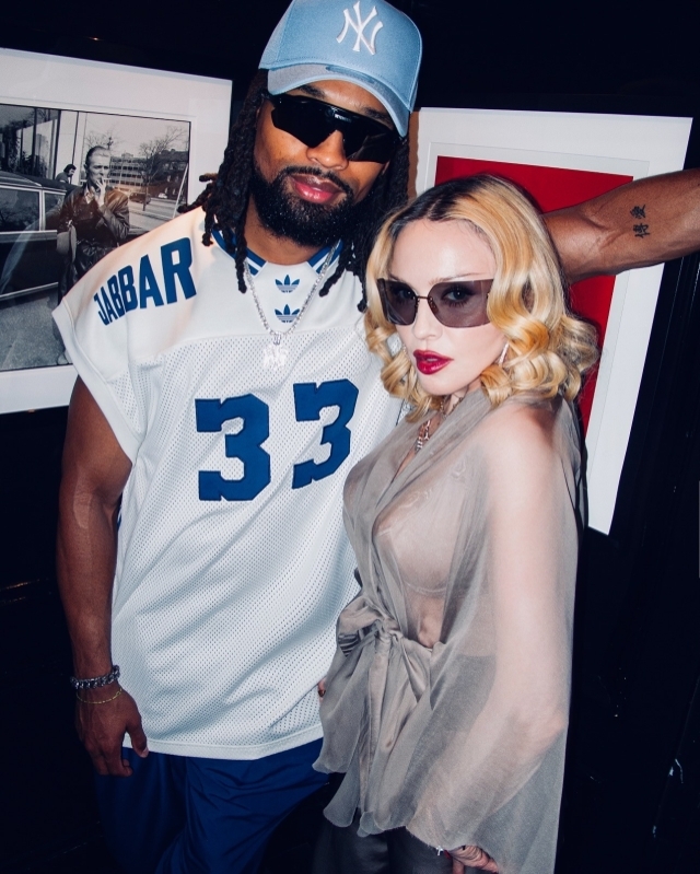 Madonna, genç sevgilisiyle çılgın doğum günü partisinde!
