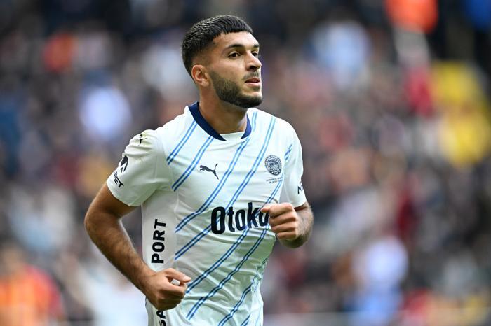 Fenerbahçe'nin Yıldızı Oğuz Aydın Napoli'ye Transfer Oluyor!