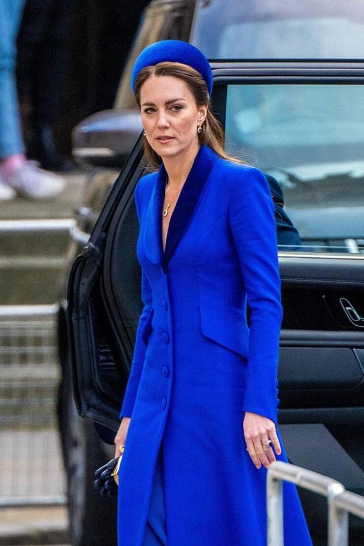 Kate Middleton, Kraliçelik Yolunda Hızla İlerliyor: Tacı Başına Konduruldu