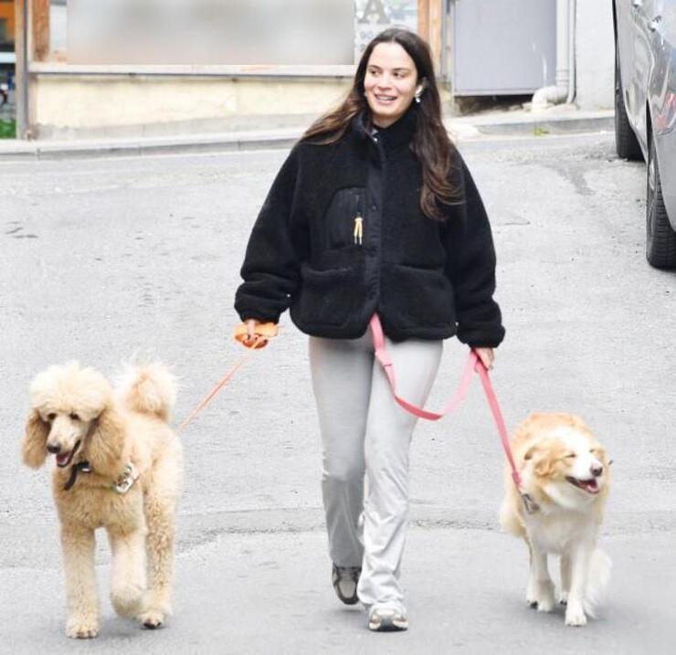 Derya Şensoy'un alışveriş sırasında gazetecilerle karşılaşması ve magazin dünyasında konuşulan diğer gelişmeler