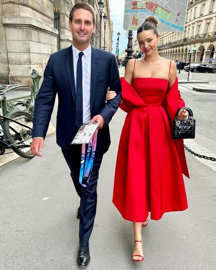 Miranda Kerr, Met Gala'da ailesine odaklandı!