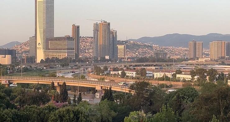 Ege Denizi'nde 6 büyüklüğünde deprem! İzmir ve Muğla'da hissedildi